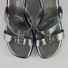 Load image into Gallery viewer, Italian Shoemakers Size 7 ½ Gray Wedge Sandals