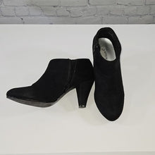 Load image into Gallery viewer, XٜᐧAppeal Size 8 Jacy Black Suede Bootie
