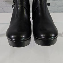 Load image into Gallery viewer, Dominique Nicole Size 12 Black Leather Booties