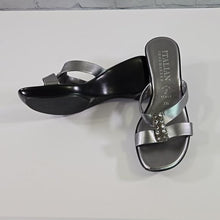 Load image into Gallery viewer, Italian Shoemakers Size 7 ½ Gray Wedge Sandals