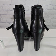 Load image into Gallery viewer, Dominique Nicole Size 12 Black Leather Booties
