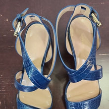 Load image into Gallery viewer, Tommy Hilfiger Size 8.5M Blue Sadah Block Heel Sandals
