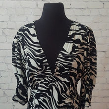 Load image into Gallery viewer, H&M V-Neck Side Split Black & White Size L Maxi Dress