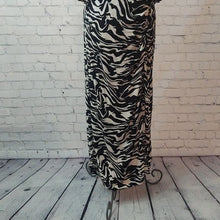 Load image into Gallery viewer, H&M V-Neck Side Split Black & White Size L Maxi Dress