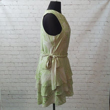 Load image into Gallery viewer, Express Size L Green Printed Sleeveless Tiered Ruffle Dress
