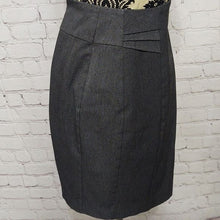 Load image into Gallery viewer, Express Gray Pencil Skirt- Size 0