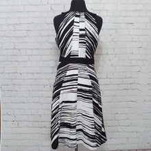 Load image into Gallery viewer, New York and Company Size 6 A-Line Linen Dress