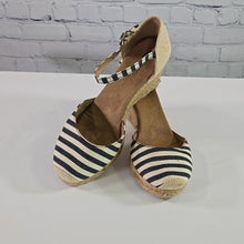 Load image into Gallery viewer, White Mountain Striped Espadrille Wedge in Size 7 ½

