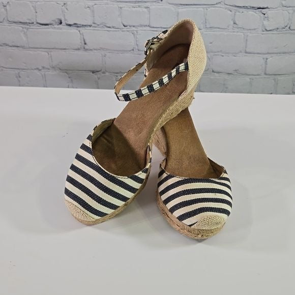 White Mountain Striped Espadrille Wedge in Size 7 ½