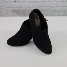 Load image into Gallery viewer, XٜᐧAppeal Size 8 Jacy Black Suede Bootie
