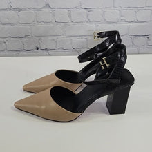 Load image into Gallery viewer, New York and Company Size 9 Stacy Heel Color Block Nude and Black
