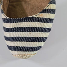 Load image into Gallery viewer, White Mountain Striped Espadrille Wedge in Size 7 ½
