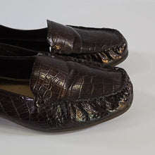 Load image into Gallery viewer, Anne Klein iFlex Loafers Size 9
