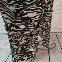 Load image into Gallery viewer, H&amp;M V-Neck Side Split Black &amp; White Size L Maxi Dress
