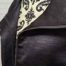 Load image into Gallery viewer, Ann Taylor Size 12 Black Athleisure 1/4 Sleeve Jacket

