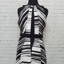 Load image into Gallery viewer, New York and Company Size 6 A-Line Linen Dress
