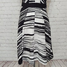 Load image into Gallery viewer, New York and Company Size 6 A-Line Linen Dress
