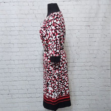 Load image into Gallery viewer, Liz Claiborne Size Medium Black, Red and White 3/4 Sleeve Shift Dress
