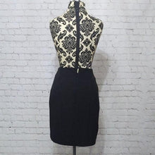 Load image into Gallery viewer, Anne Klein Size 4 Mix Print Pencil Skirt-
