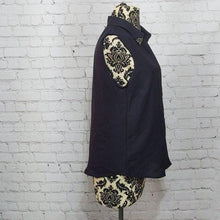 Load image into Gallery viewer, LOFT Navy Blue Sleeveless Button Down-Size M
